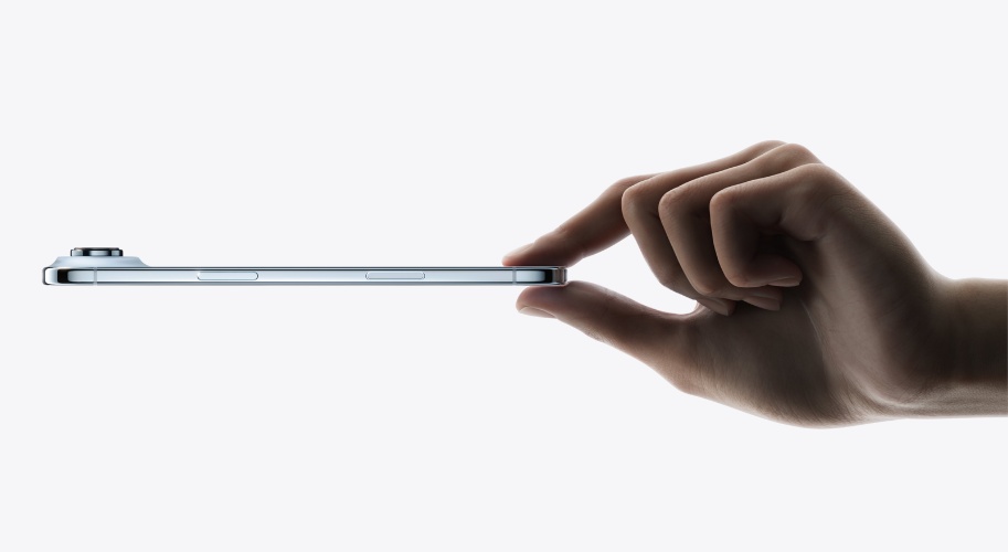 iPhone Air nổi bật với thiết kế siêu mỏng chỉ 5.6mm, khung titanium nhẹ nhàng và sang trọng