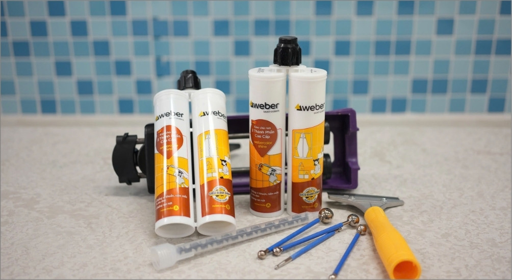 Keo Epoxy bám cực chắc trên hầu hết mọi loại bề mặt từ gỗ, kính, bê tông cho đến các loại kim loại cứng