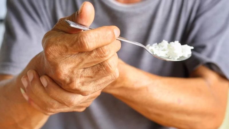 Sử dụng kìm kẹp tay có thể giúp tăng khả năng cầm nắm
