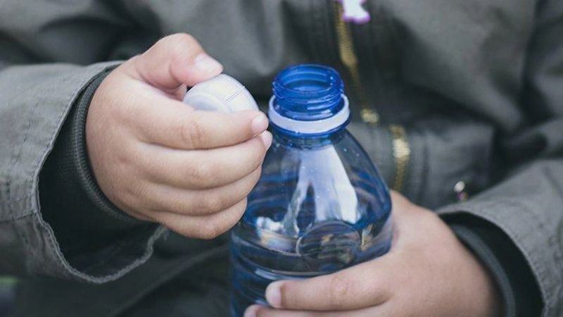 Tập luyện với kìm kẹp tay có thể giúp bạn dễ dàng vận động trong cuộc sống