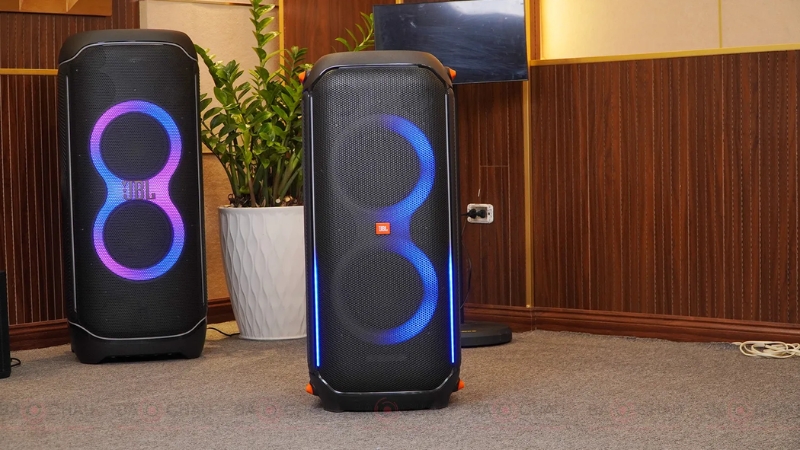 JBL PartyBox 710 là loa party mạnh mẽ với âm thanh JBL Pro