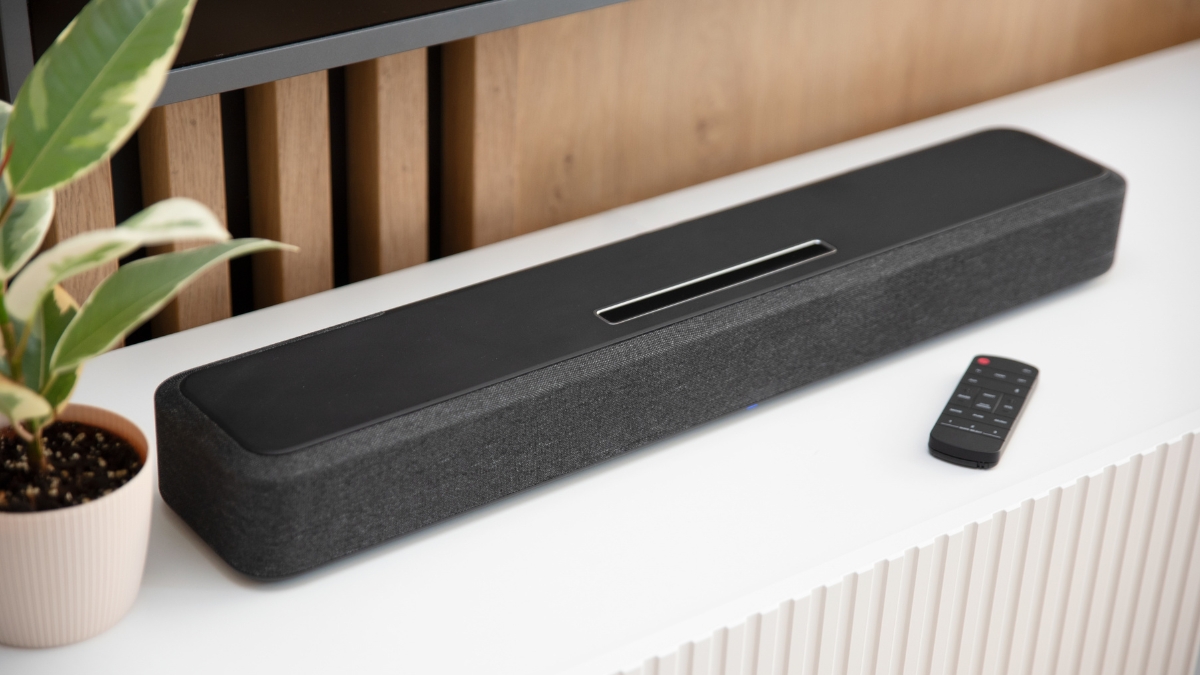 Loa soundbar là một thiết bị khuếch đại và tái tạo âm thanh Loa soundbar là một thiết bị khuếch đại và tái tạo âm thanh
