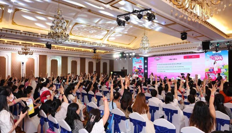 Hàng ngàn phần quà thiết thực được gửi đến các mẹ tham dự chương trình Hàng ngàn phần quà thiết thực được gửi đến các mẹ tham dự chương trình