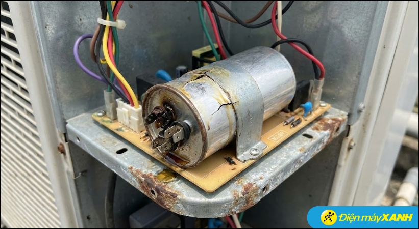 Nếu tụ bị hỏng, mô tơ quạt sẽ không nhận đủ năng lượng để bắt đầu quay, dẫn đến việc máy báo lỗi