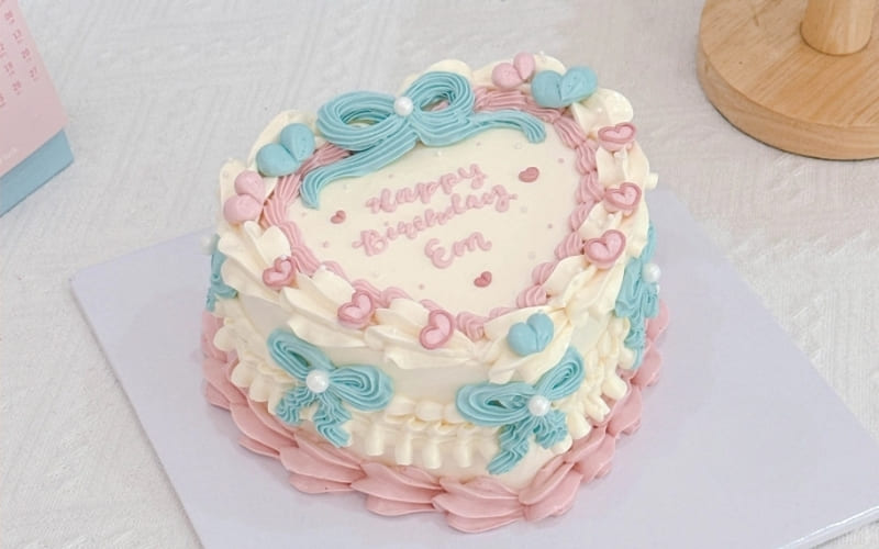 Mẫu bánh kem 8/3 tặng vợ, người yêu