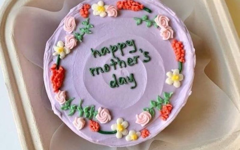 Mẫu bánh kem 8/3 tặng mẹ 2