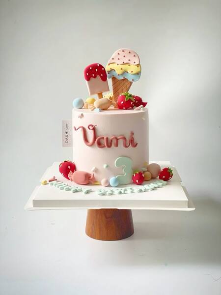Mẫu bánh sinh nhật cho bé gái đẹp 1