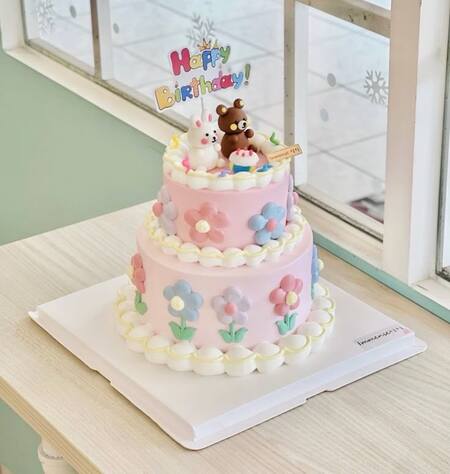 Mẫu bánh sinh nhật cho bé gái 2 tầng 10