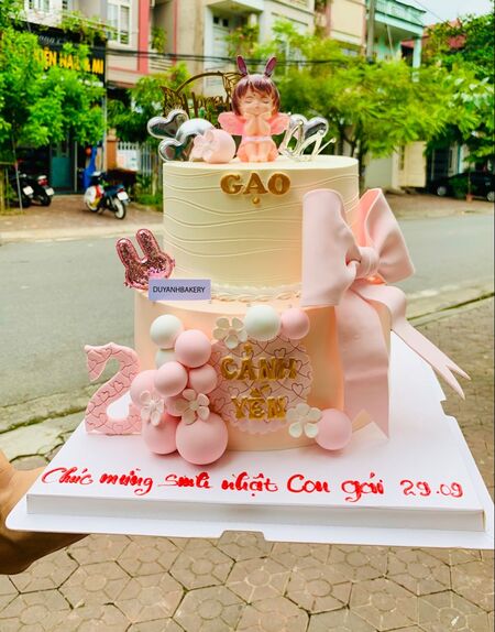 Mẫu bánh sinh nhật cho bé gái 2 tầng 11