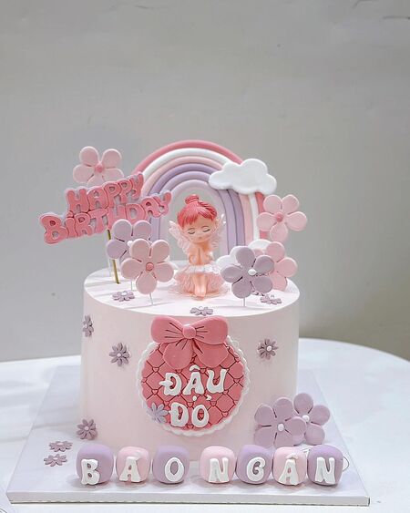 Mẫu bánh sinh nhật cho bé gái đẹp 14