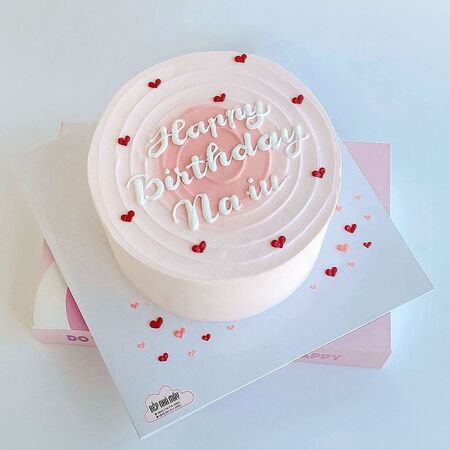 Mẫu bánh sinh nhật bé gái đơn giản 1