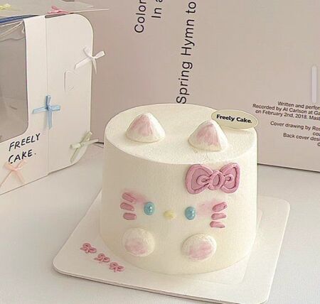 Mẫu bánh sinh nhật bé gái đơn giản 3