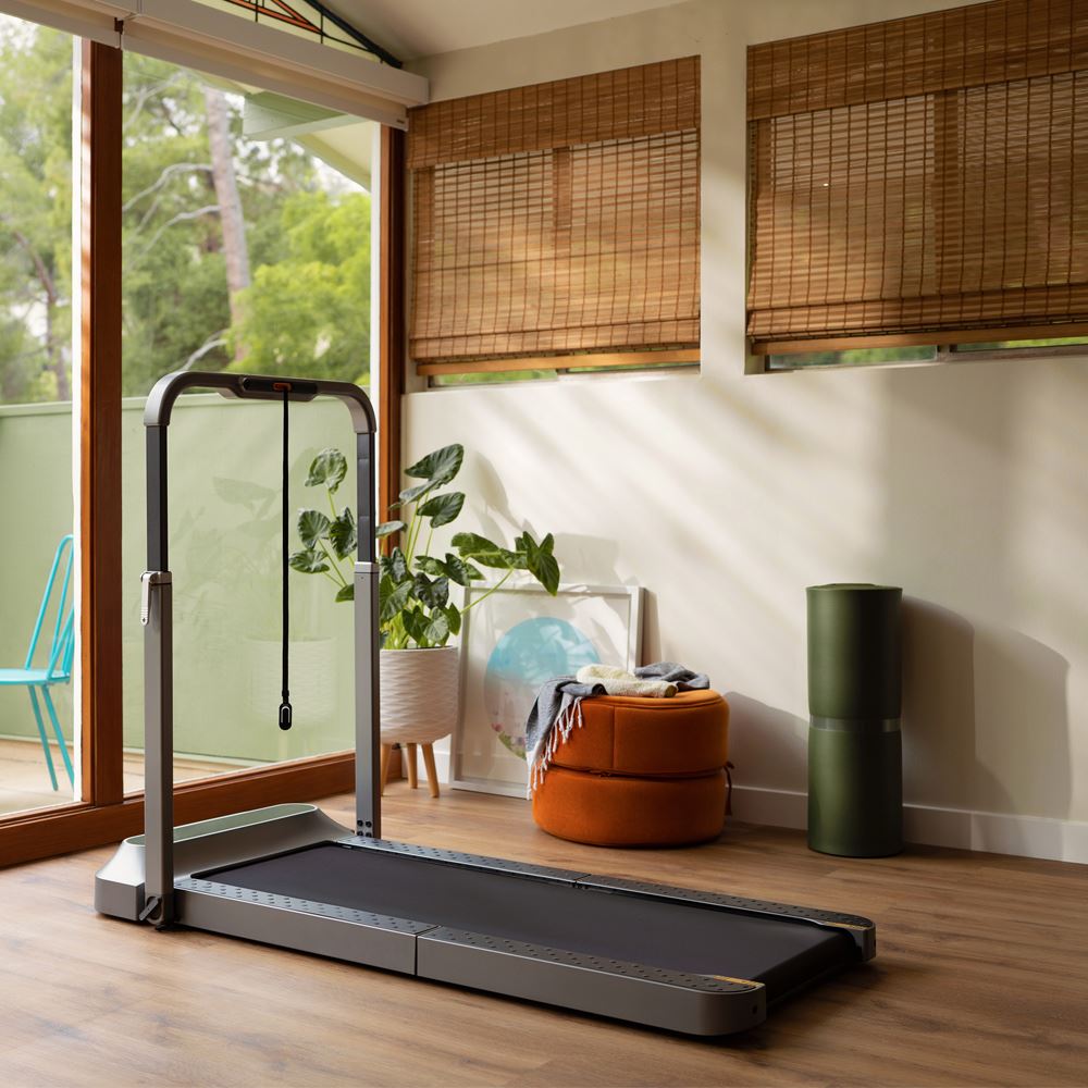 Máy chạy bộ Kingsmith R2 TRR2FB có thiết kế gấp gọn 180°, tiện lợi, hiện đại, phù hợp gia đình Máy chạy bộ Kingsmith R2 TRR2FB có thiết kế gấp gọn 180°, tiện lợi, hiện đại, phù hợp gia đình