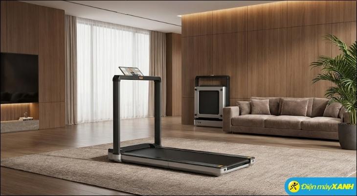 Máy chạy bộ KingSmith nằm ở thiết kế gập đôi độc đáo, cho phép thu gọn chỉ trong vài thao tác đơn giản