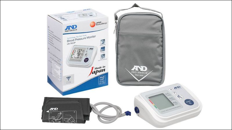 Trọn bộ sản phẩm máy đo huyết áp bắp tay AND UA-767JP Trọn bộ sản phẩm máy đo huyết áp bắp tay AND UA-767JP