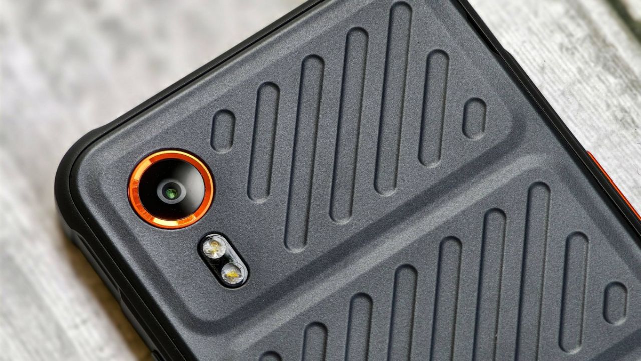 Loạt điện thoại và máy tính bảng Samsung sắp ra mắt bị rò rỉ thông tin vi xử lý Loạt điện thoại và máy tính bảng Samsung sắp ra mắt bị rò rỉ thông tin vi xử lý