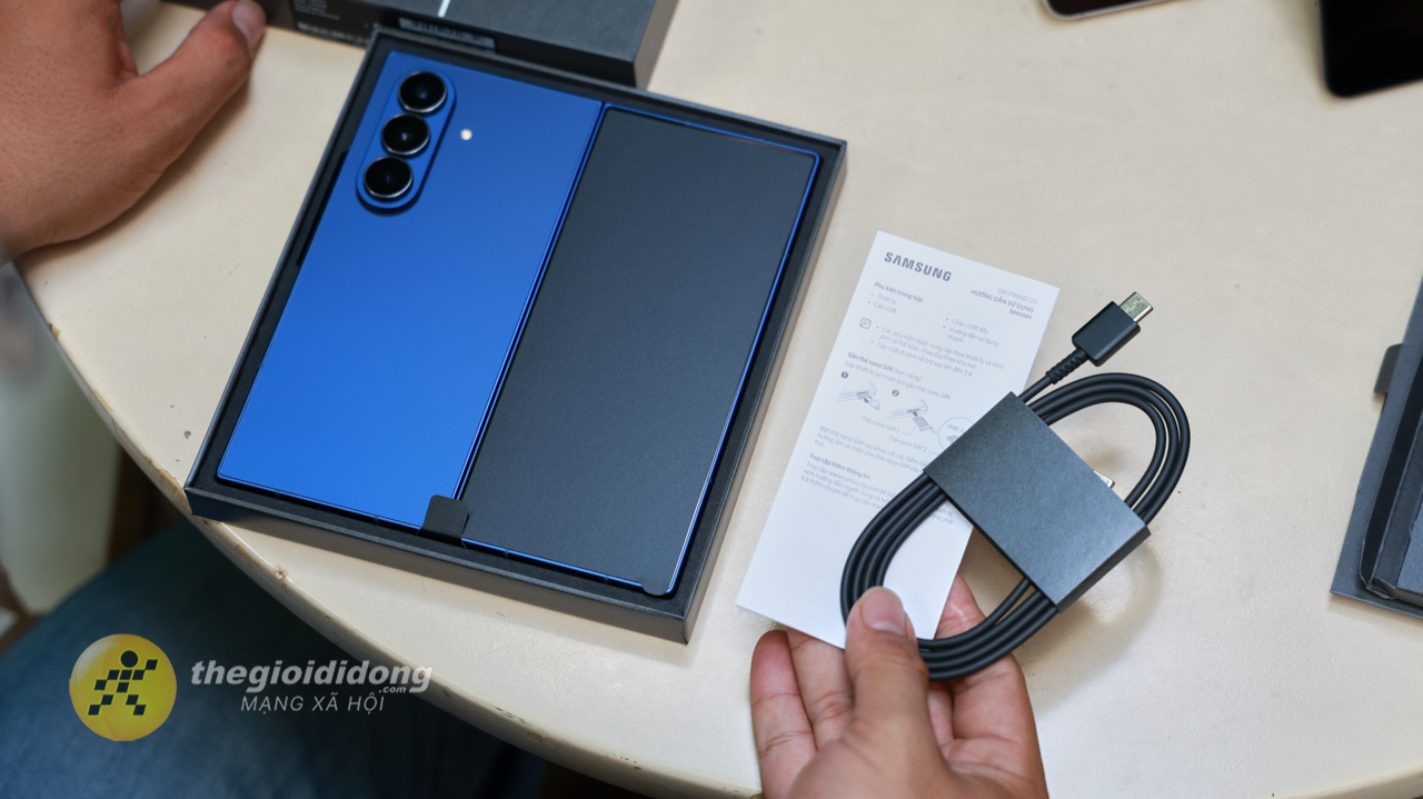 Cùng Mình Mở Hộp Samsung Galaxy Z Fold 7 Tại Việt Nam Cùng Mình Mở Hộp Samsung Galaxy Z Fold 7 Tại Việt Nam