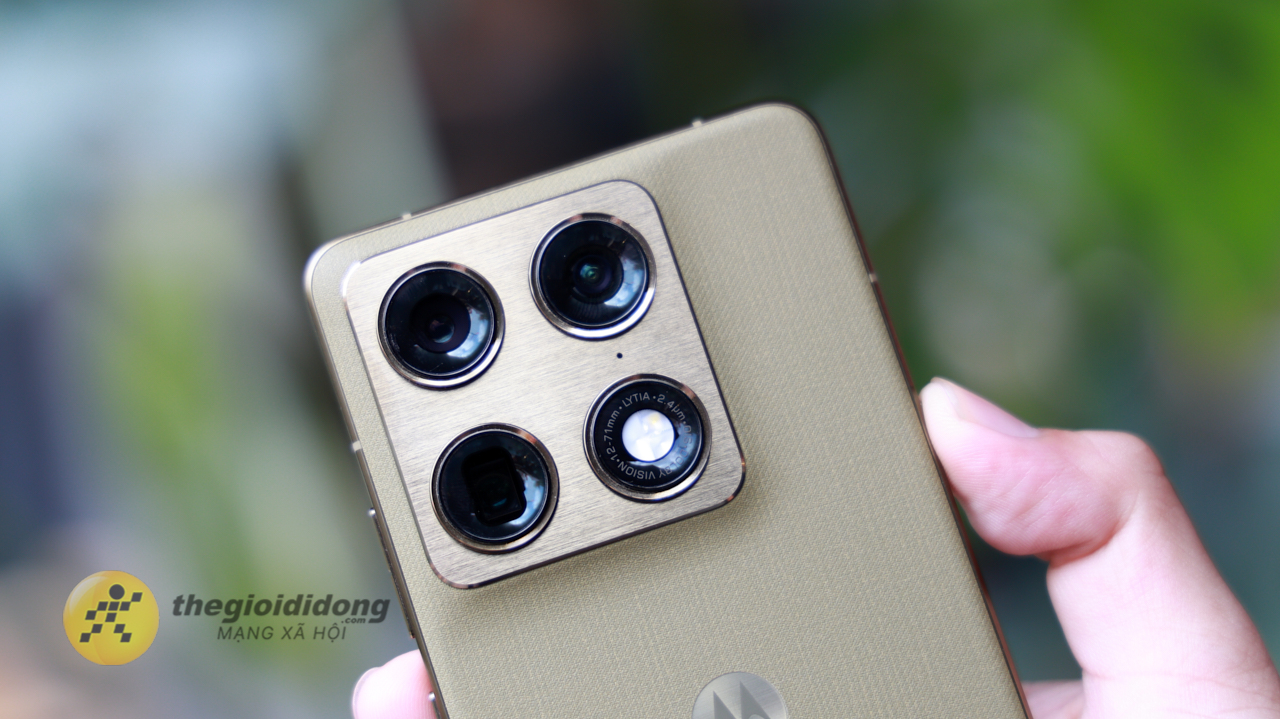 Đánh giá motorola Signature: Mỏng nhẹ dùng rất đã nhưng màn hình dễ xước và hơi nóng Đánh giá motorola Signature: Mỏng nhẹ dùng rất đã nhưng màn hình dễ xước và hơi nóng