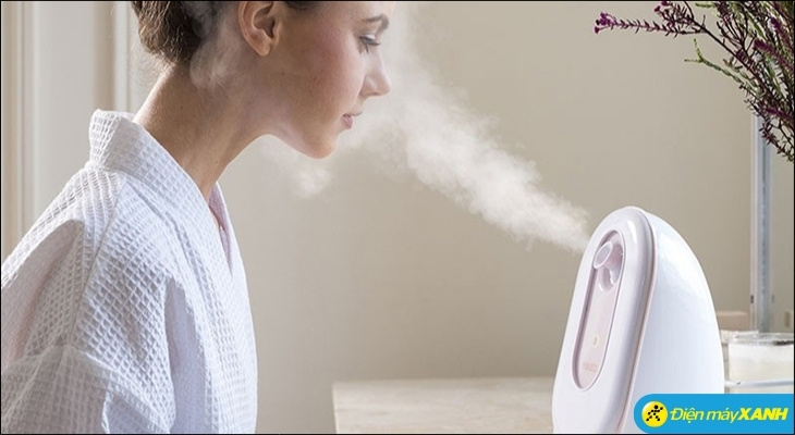 Sau khi tắm hoặc xông hơi, lỗ chân lông đang giãn nở tự nhiên nhờ nhiệt độ, thích hợp để dưỡng chất đi sâu vào trong da