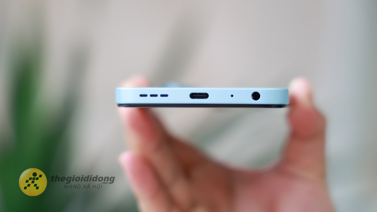Trên tay Nubia V80 Max: Thiết kế cụm camera 