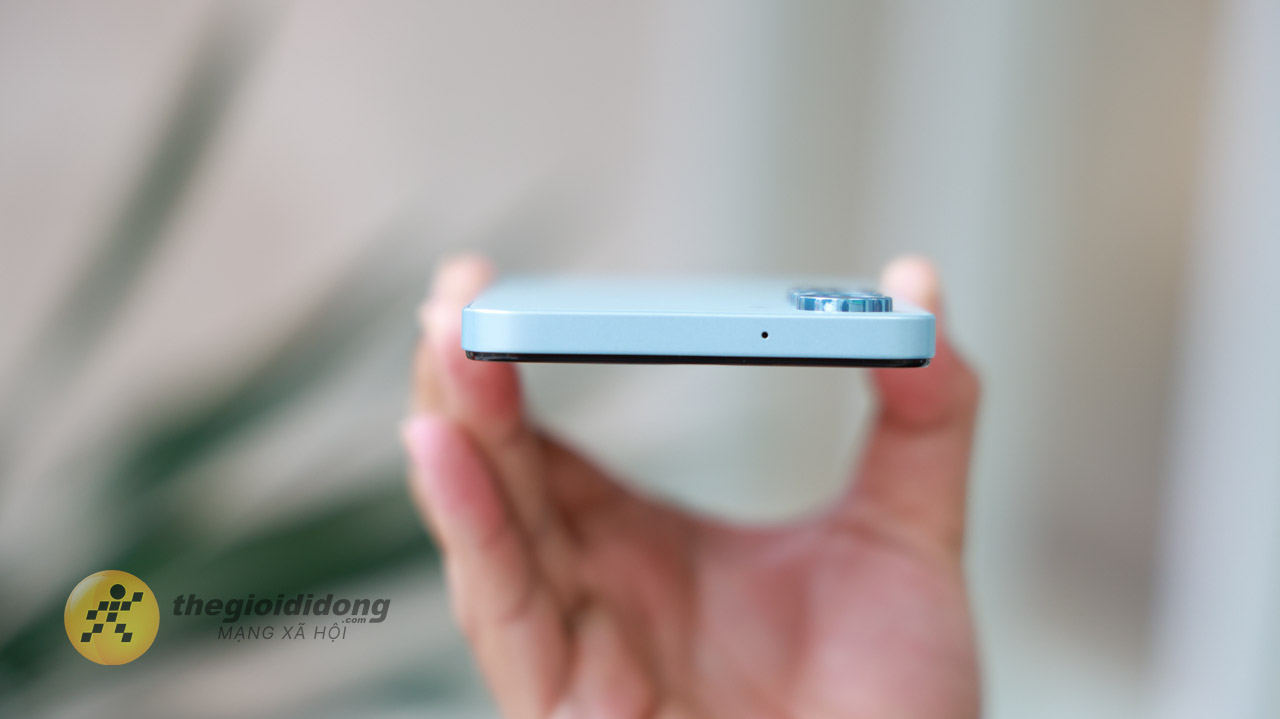 Trên tay Nubia V80 Max: Thiết kế cụm camera 