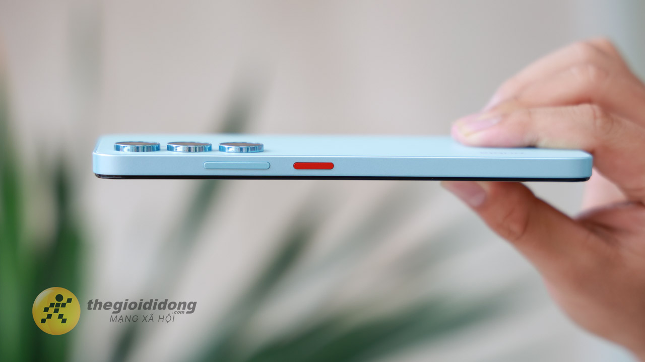 Trên tay Nubia V80 Max: Thiết kế cụm camera 