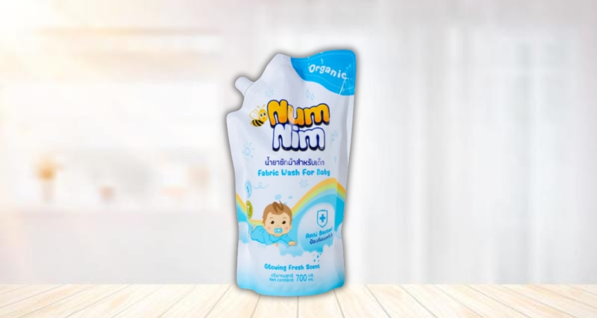 Nước giặt quần áo cho bé Num Nim Xanh hương tươi mát túi 700 ml