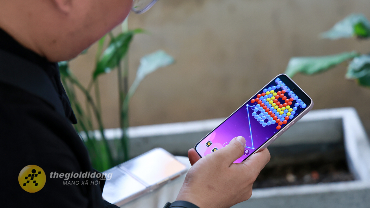 Trên Tay Oppo Reno14 F 5G: Smartphone Tầm Trung Với Camera Ai 50 Mp Trên Tay Oppo Reno14 F 5G: Smartphone Tầm Trung Với Camera Ai 50 Mp