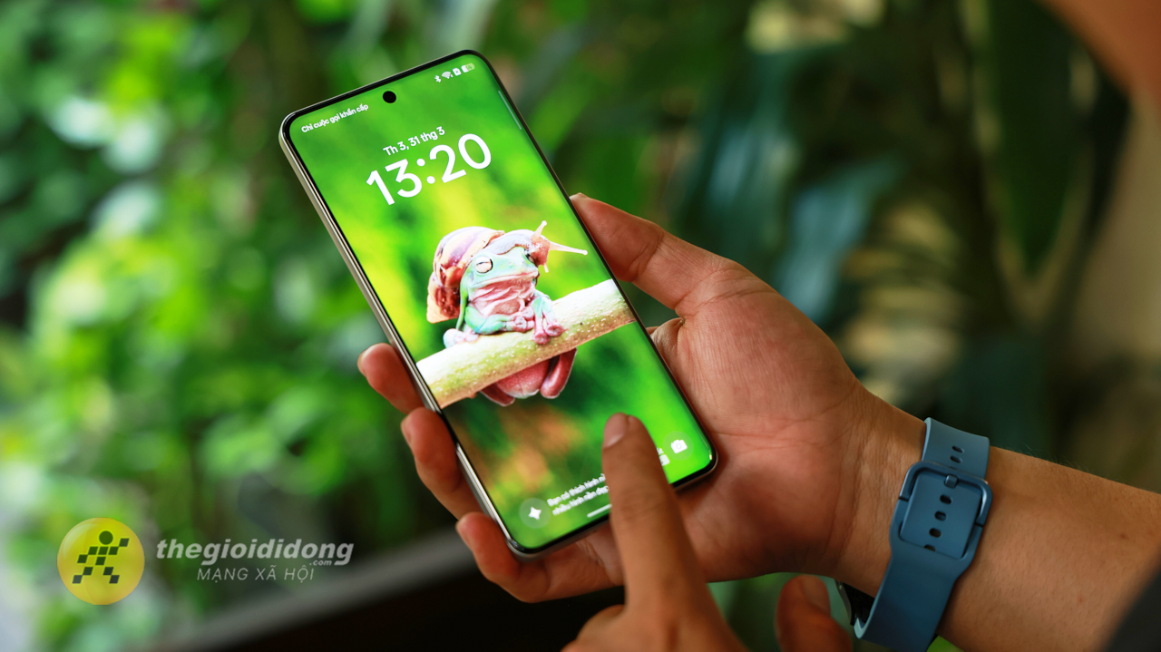 Mở hộp và trên tay realme P4 Power: Pin 
