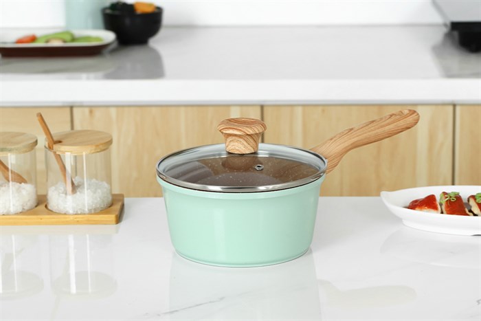 Quánh nhôm chống dính nắp kính 18 cm Green Cook GCS225-18IH nhỏ gọn, đáp ứng tốt cho gia đình ít người