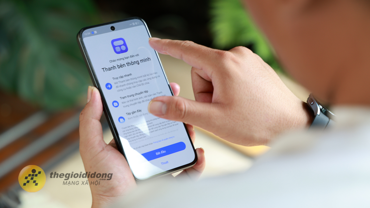 Trên Tay Realme 15T 5G: Thiết Kế Phẳng, Viên Pin 7.000 Mah, Màn Amoled Trên Tay Realme 15T 5G: Thiết Kế Phẳng, Viên Pin 7.000 Mah, Màn Amoled