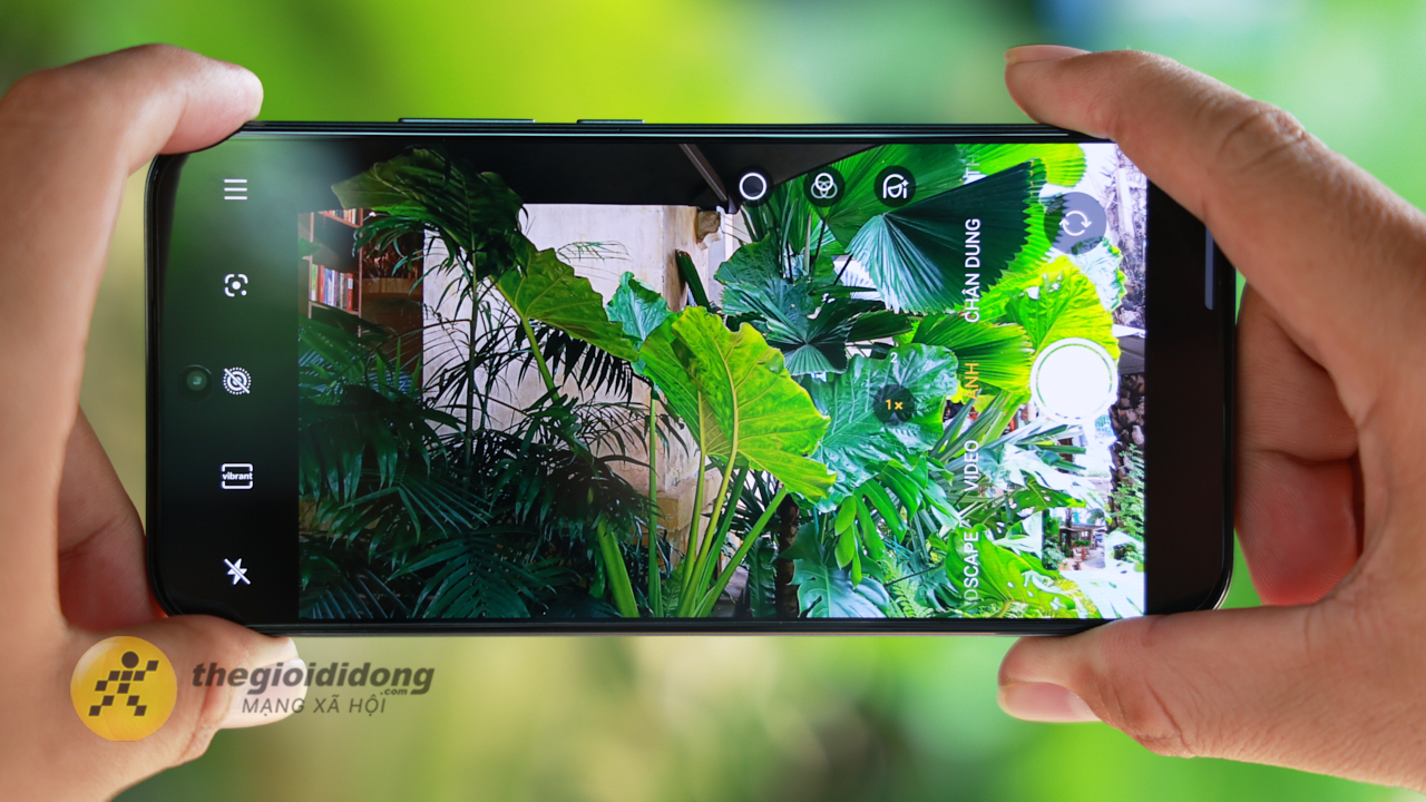Trên Tay Realme 15T 5G: Thiết Kế Phẳng, Viên Pin 7.000 Mah, Màn Amoled Trên Tay Realme 15T 5G: Thiết Kế Phẳng, Viên Pin 7.000 Mah, Màn Amoled
