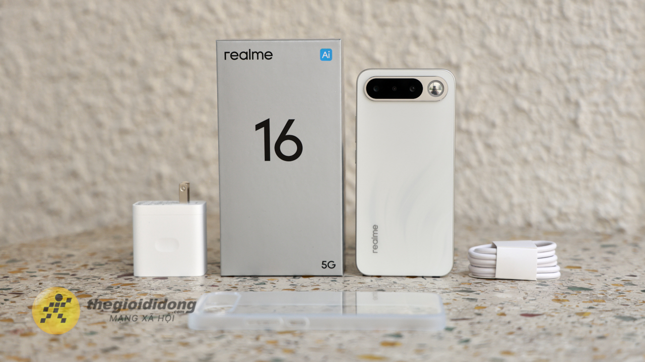 Trên Tay Realme 16 5G: Thiết Kế Camera Có Gương Cầu Lồi Độc Đáo