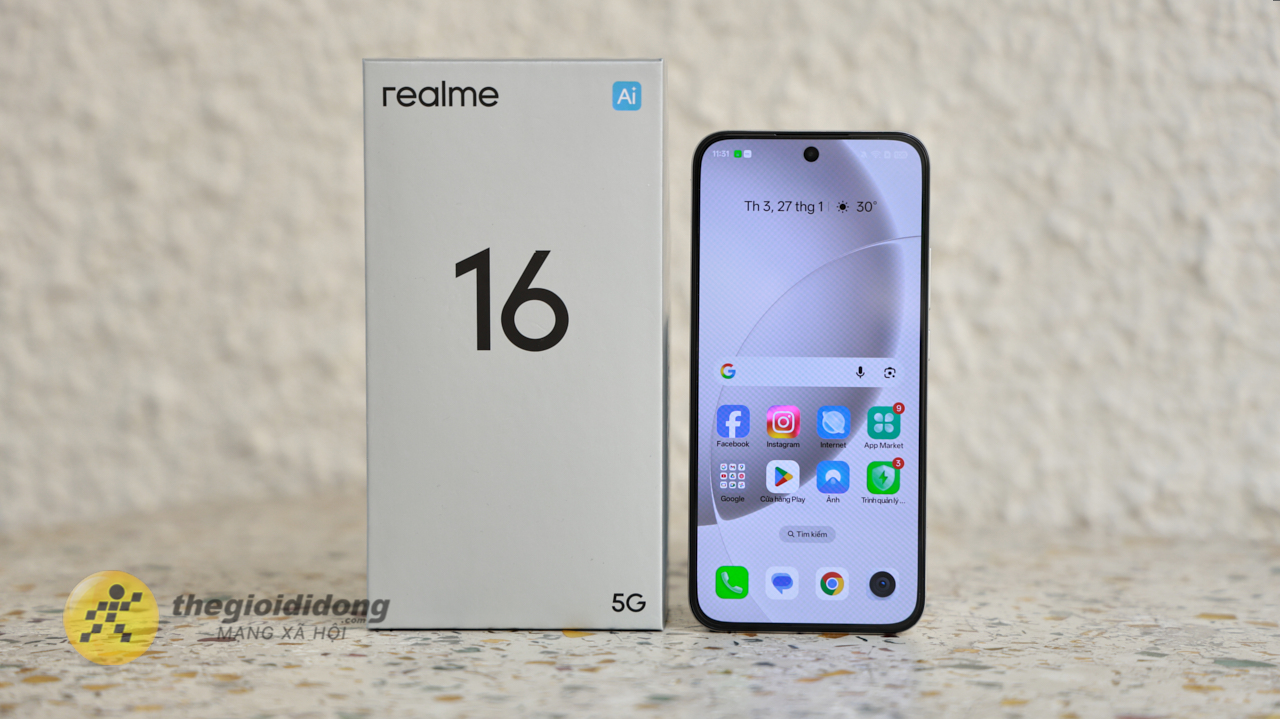 Trên Tay Realme 16 5G: Thiết Kế Camera Có Gương Cầu Lồi Độc Đáo