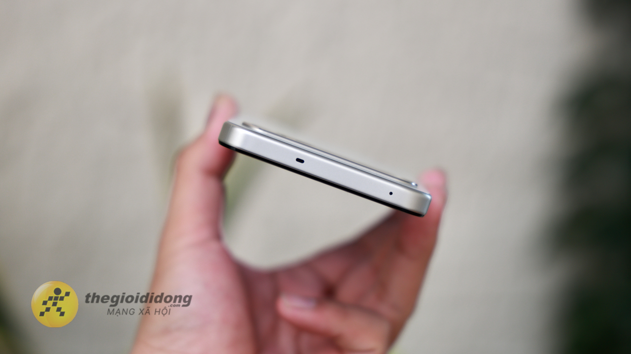 Trên Tay Realme 16 5G: Thiết Kế Camera Có Gương Cầu Lồi Độc Đáo