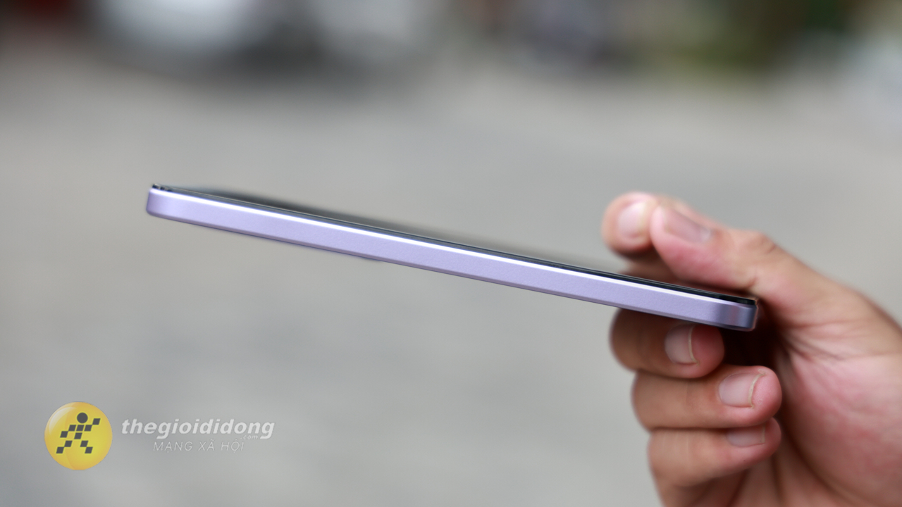 Trên tay realme C85 Pro: Pin lớn 7.000 mAh, sạc nhanh 45 W và màn hình AMOLED Full HD+