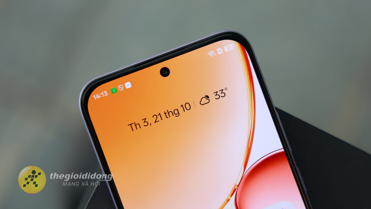 Trên tay realme C85 Pro: Pin lớn 7.000 mAh, sạc nhanh 45 W và màn hình AMOLED Full HD+