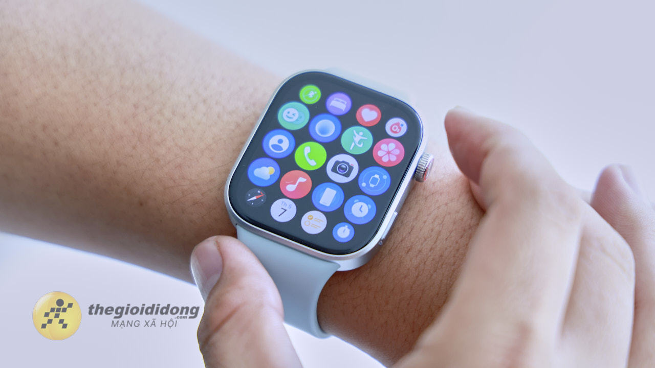 Trên tay Xiaomi Redmi Watch 6: Thiết kế hiện đại, màn hình lớn 2.02 inch, pin bền 24 ngày