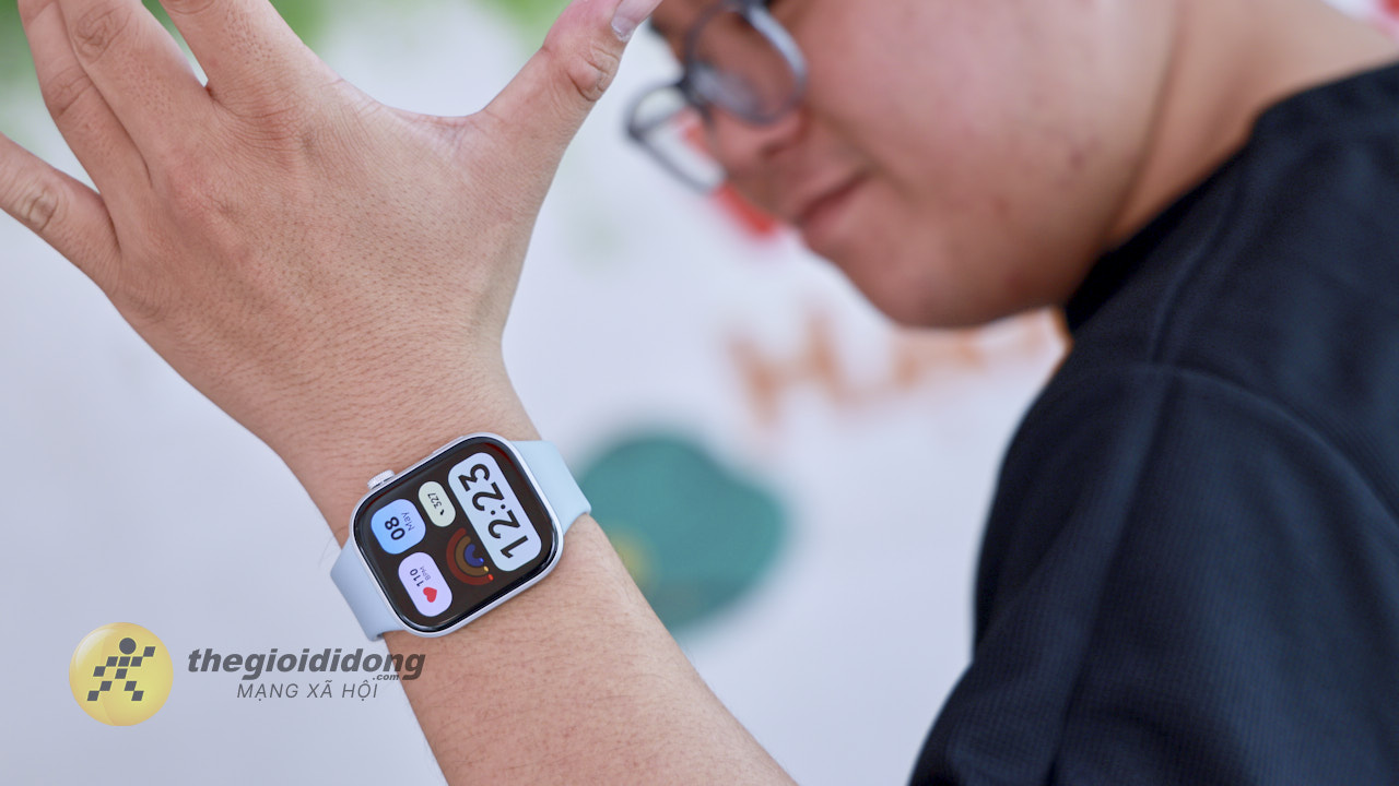 Trên tay Xiaomi Redmi Watch 6: Thiết kế hiện đại, màn hình lớn 2.02 inch, pin bền 24 ngày