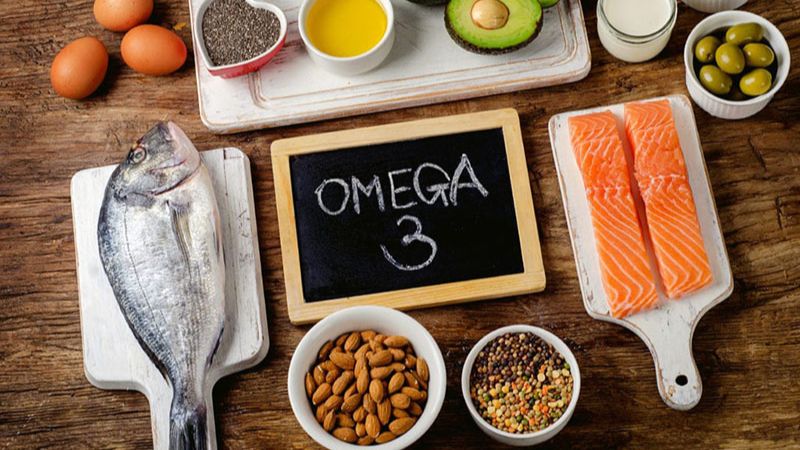 Người bệnh rối loạn tiền đình nên ăn các thực phẩm giàu omega 3