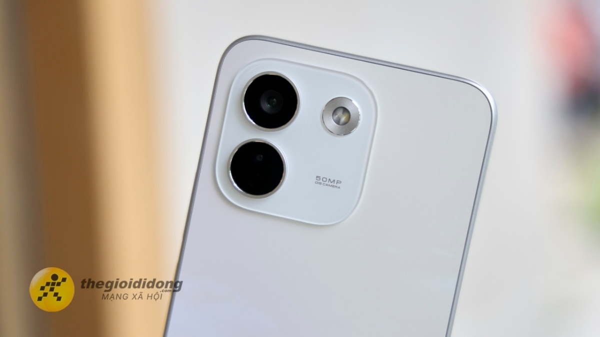 Camera chính của Pro Max sở hữu khẩu độ lớn f/1.5 Camera chính của Pro Max sở hữu khẩu độ lớn f/1.5