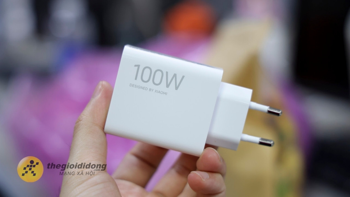Xiaomi tặng sẵn củ sạc 100W trong hộp Xiaomi tặng sẵn củ sạc 100W trong hộp