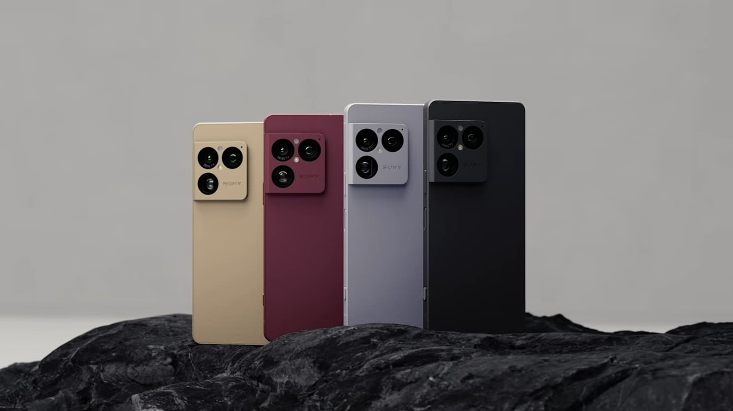 Sony Xperia 1 VIII có bảng màu Đen, Bạc, Đỏ và Vàng thời thượng. Sony Xperia 1 VIII có bảng màu Đen, Bạc, Đỏ và Vàng thời thượng.