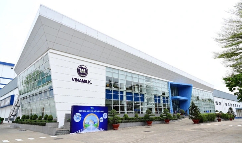 Sữa chua Vinamilk là sản phẩm đến từ Công ty Cổ phần Sữa Việt Nam (Vinamilk)