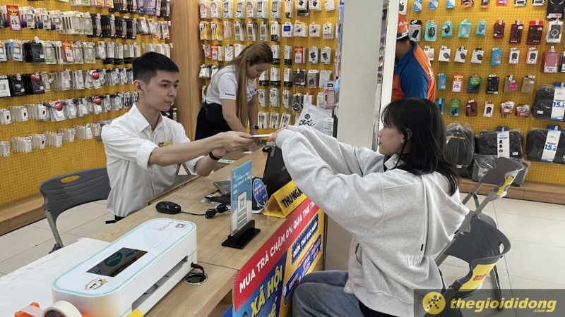 Thế Giới Di Động - Đơn vị uy tín kinh doanh tai nghe truyền xương Thế Giới Di Động - Đơn vị uy tín kinh doanh tai nghe truyền xương