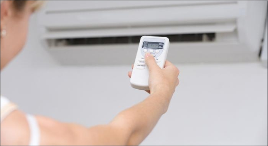 Hạn chế để remote bị rơi, va đập mạnh hoặc tiếp xúc với nước để tránh làm hỏng linh kiện bên trong