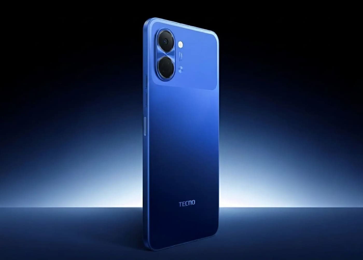 Mặt lưng thời thượng của TECNO Spark Go 3 với cụm camera tinh tế. Mặt lưng thời thượng của TECNO Spark Go 3 với cụm camera tinh tế.