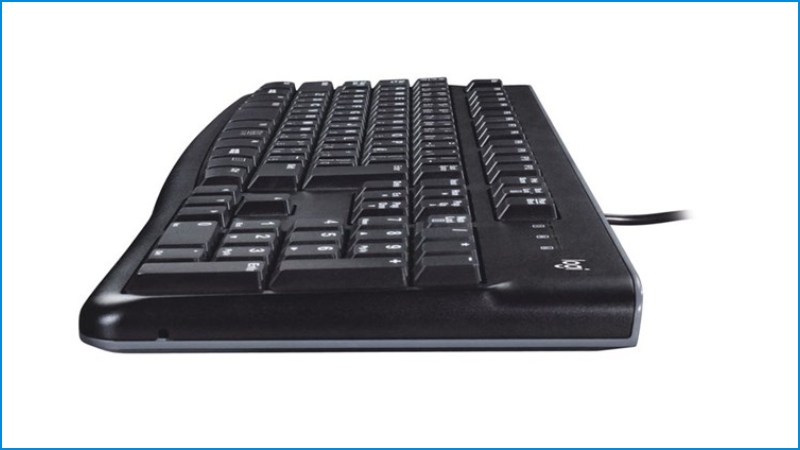 Logitech K120 với kiểu d&aacute;ng ph&iacute;m cao truyền thống