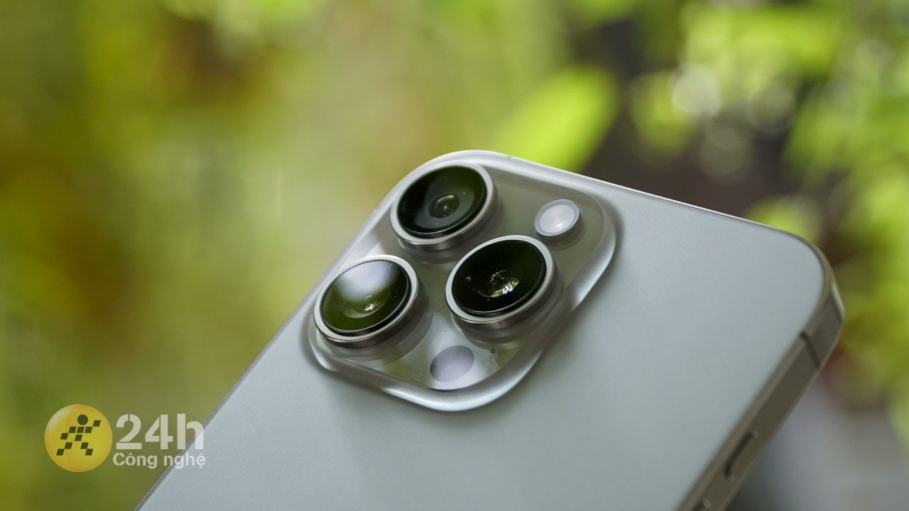 iPhone 16 Pro Max: Chiếc điện thoại chụp ảnh chuyên nghiệp trong tầm tay iPhone 16 Pro Max: Chiếc điện thoại chụp ảnh chuyên nghiệp trong tầm tay