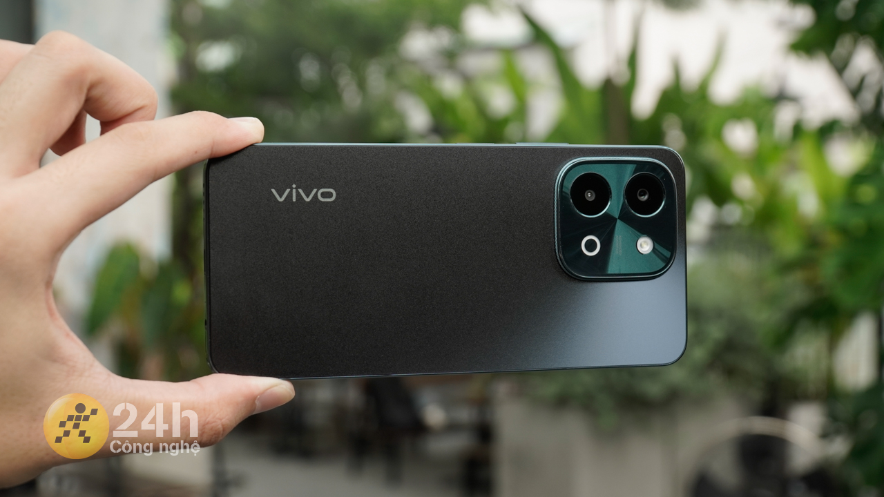 vivo Y28 ngoài ngoại hình đẹp, pin trâu và còn gì hấp dẫn nữa?